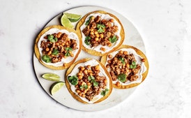 Avinžirnių ir chorizo tostados