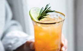 Žiemiškas rozmarinų mojito